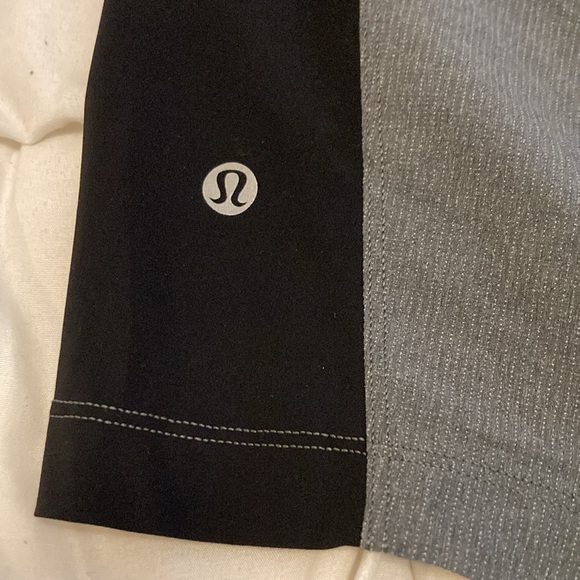 Lululemon Namaste At The Beach Lined Short Heathered Black Size S - Picture 9 of 11